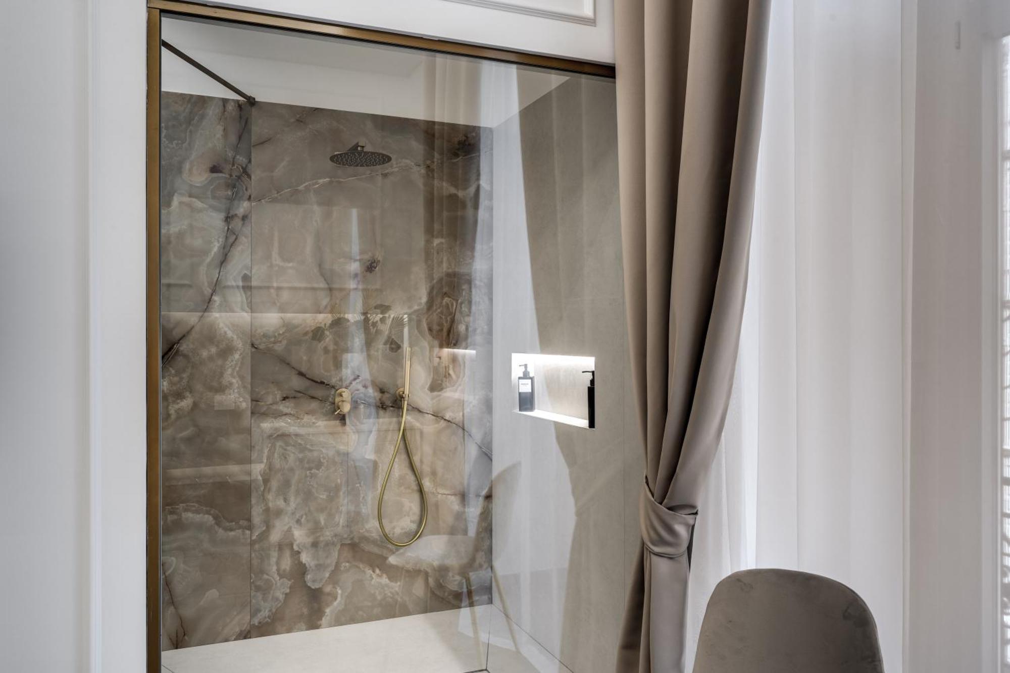 Atarooms Suites Napoli 外观 照片